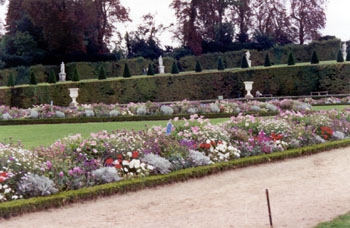 France-ChateauDeVersaillesGarden2