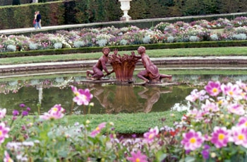 France-ChateauDeVersaillesGarden3