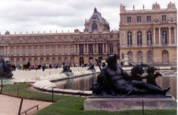 France-ChateauDeVersaillesGarden7