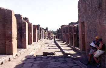 Italy-Pompeii-Street