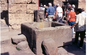 Italy-Pompeii-StreetWaterFountain